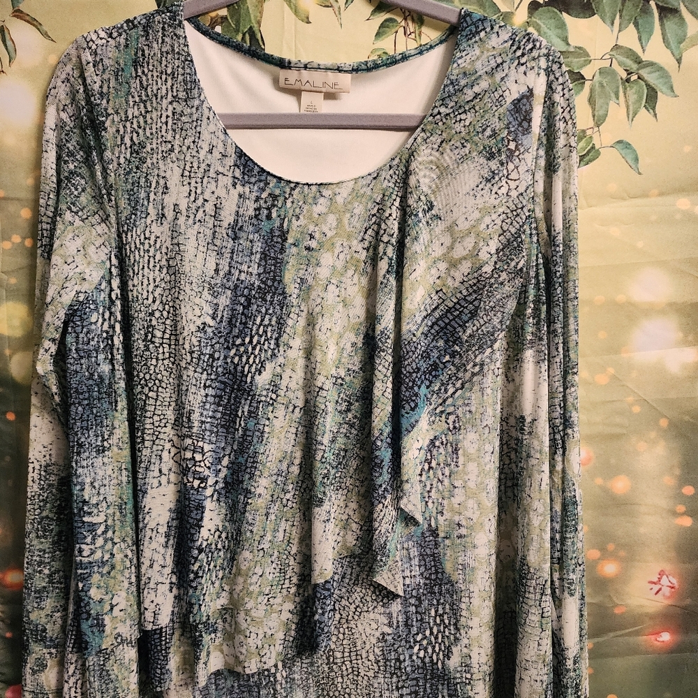 Bluegreen pattererned blouse